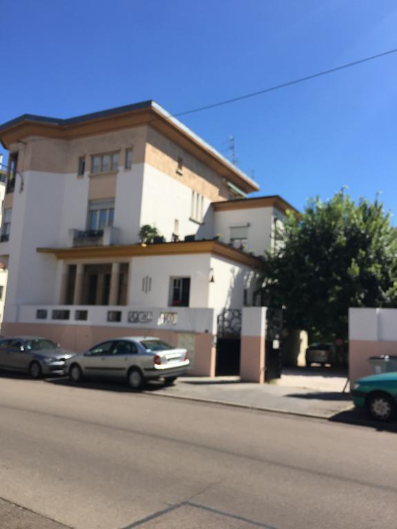 Ideal Art Deco Compris Un Parking Prive Securise Darcy Liberte Centre Gare-ville Apartment Dijon