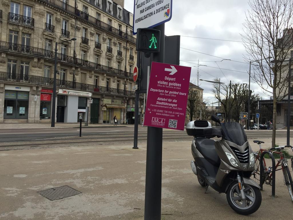 Ideal Art Deco Compris Un Parking Prive Securise Darcy Liberte Centre Gare-ville Apartment Dijon