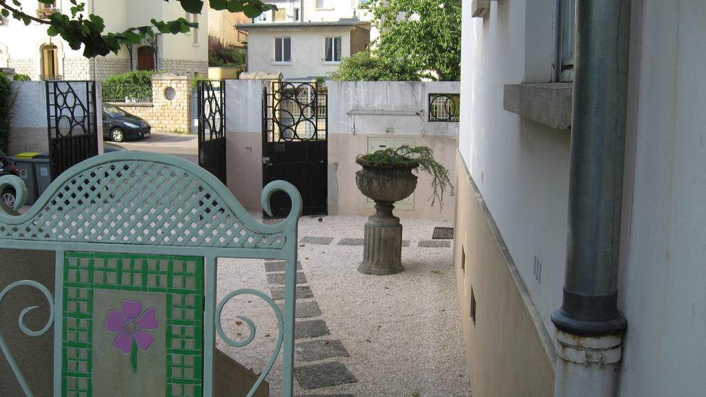 Ideal Art Deco Compris Un Parking Prive Securise Darcy Liberte Centre Gare-ville Apartment Dijon